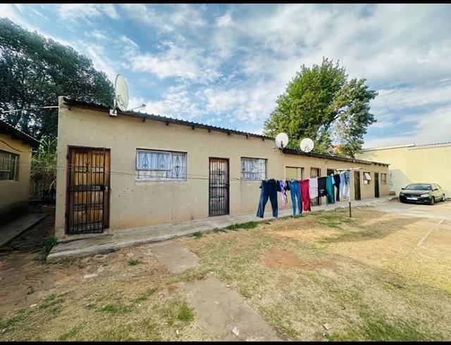 14 BEDROOM HOUSE FOR SALE IN GERMISTON STATION